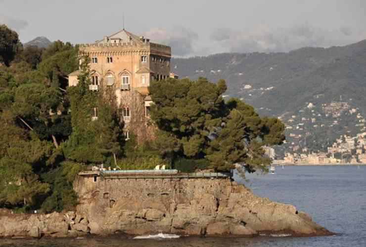 La villa sul mare di Berlusconi e Toffanin